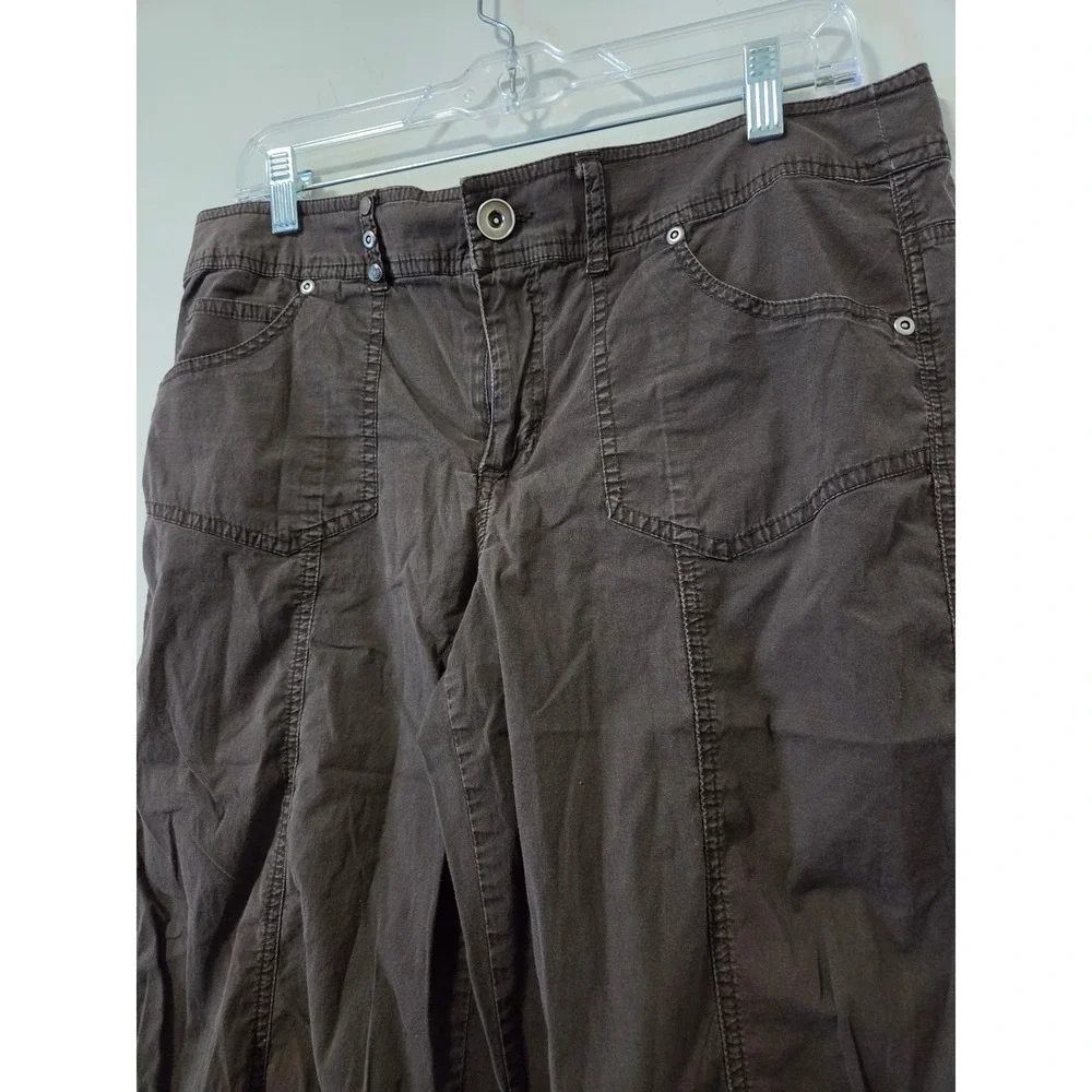 Khakis and Co Brown Cargo Capri Pants Women 12 Utility Cropped 70280 - Picture 2 of 5